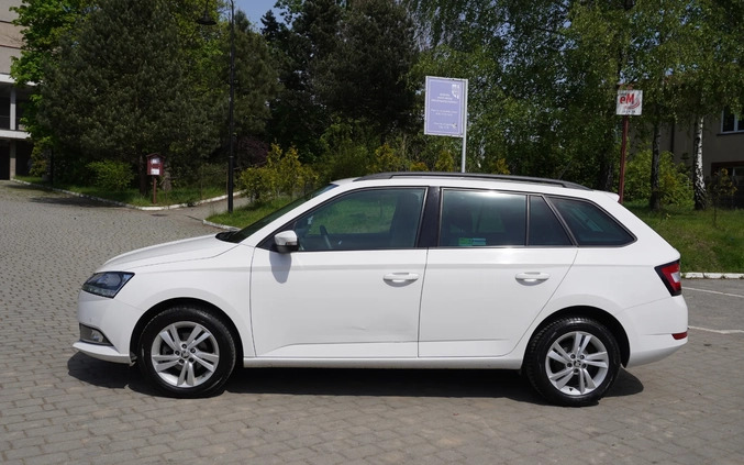 Skoda Fabia cena 25999 przebieg: 214000, rok produkcji 2019 z Katowice małe 301